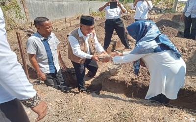 Peletakkan Batu Pertama Renovasi Pembangunan Masjid Pendidikan Ulil Al-Bab SMKS PURUHITA SURABAYA